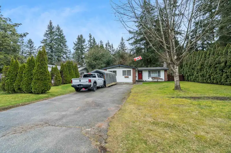 3682 207B STREET - photo 2 of 34