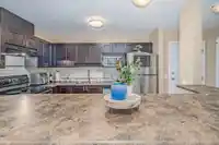 401 33738 KING ROAD - thumbnail 3