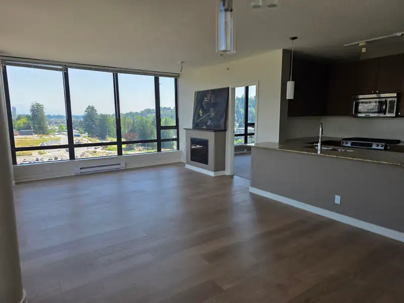1908 400 CAPILANO ROAD - photo 3 of 40