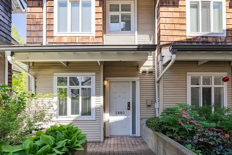 2880 E KENT AVENUE SOUTH - photo 4 of 26