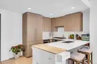 305 2707 LIBRARY LANE - thumbnail 4
