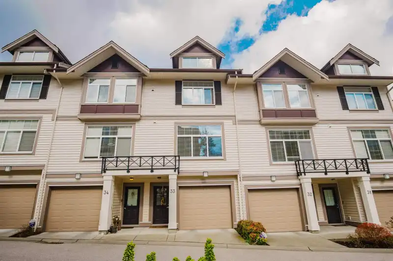 33 14377 60 AVENUE - photo 1 of 30