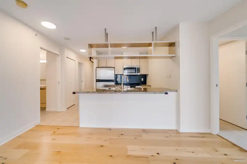 1710 1082 SEYMOUR STREET - photo 4 of 27