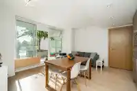 301 4638 GLADSTONE STREET - thumbnail 2