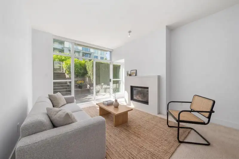 102 6080 IONA DRIVE - photo 1 of 16