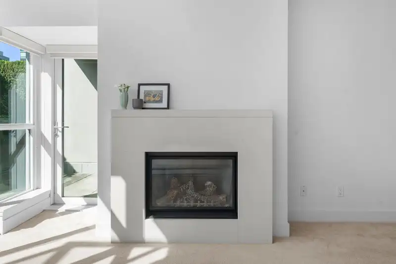 102 6080 IONA DRIVE - photo 2 of 16
