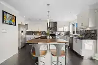 906 STRATHAVEN DRIVE - thumbnail 2