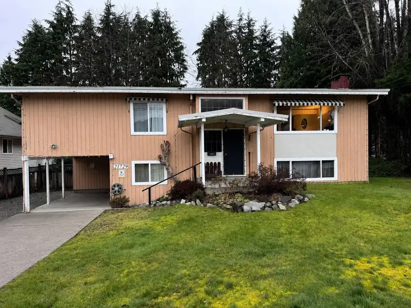 21729 124 AVENUE - photo 1 of 1