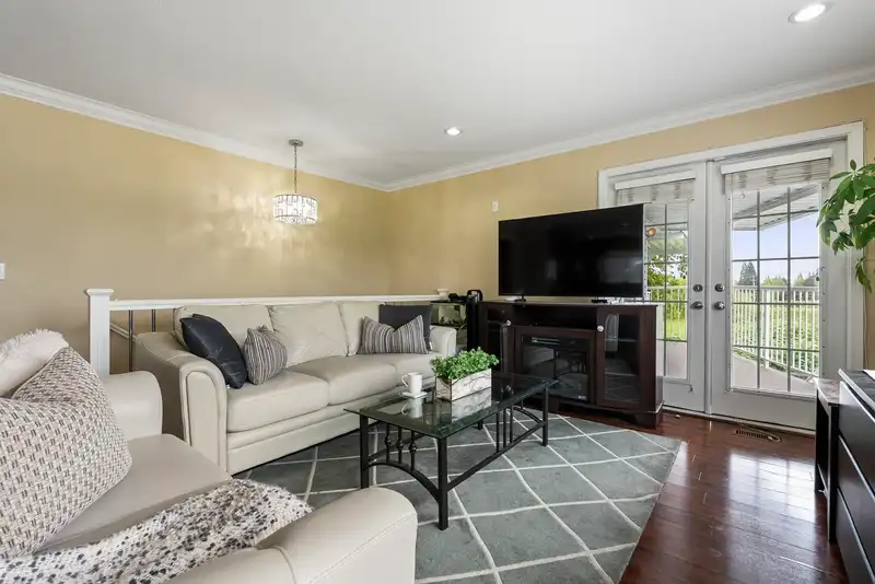 12649 89 AVENUE - photo 2 of 39