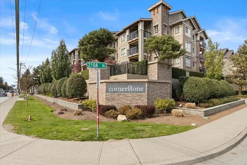 304 21009 56 AVENUE - photo 1 of 40