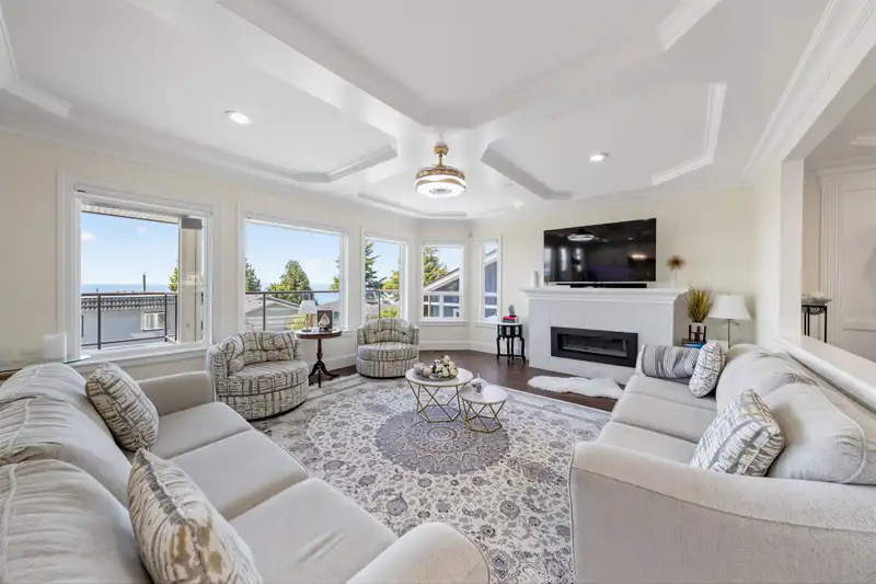 15354 ROYAL AVENUE - photo 2 of 22