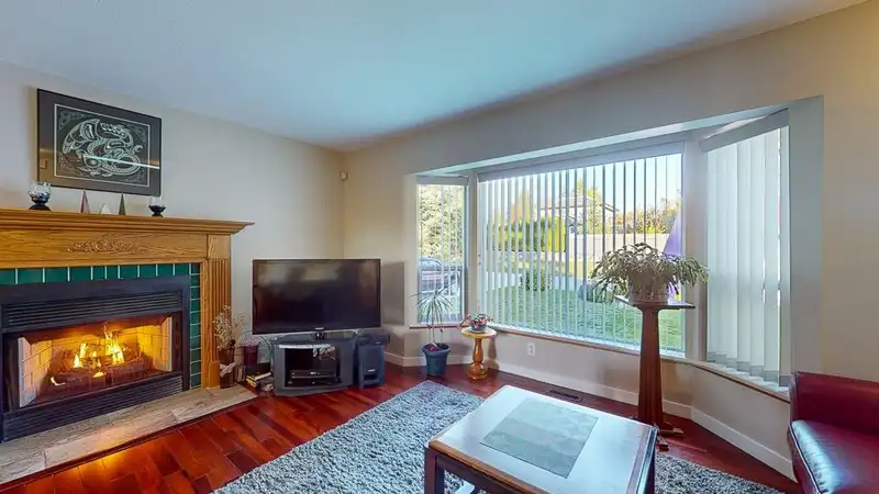 5619 CURTIS PLACE - photo 3 of 38