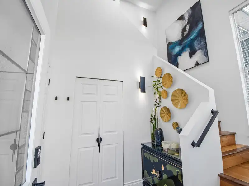 14 6320 48A AVENUE - photo 3 of 40