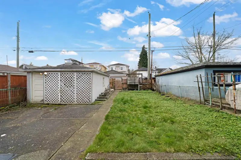 2616 VENABLES STREET - photo 3 of 10