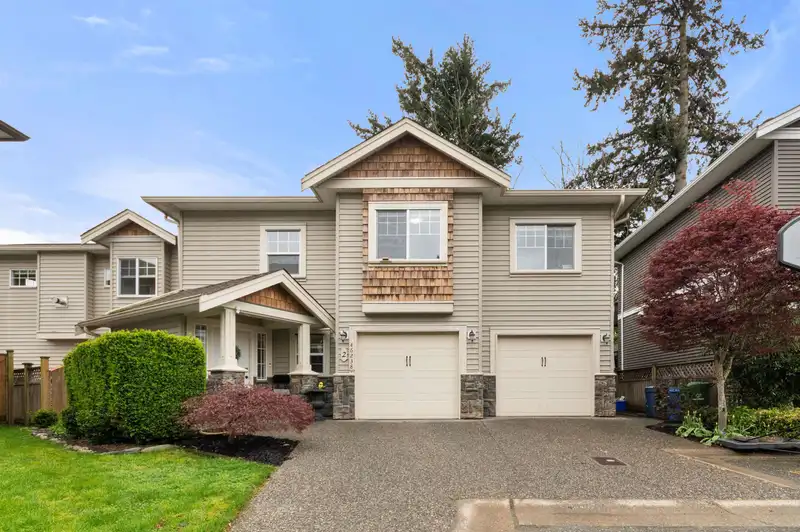 2 46238 STRATHCONA ROAD - photo 1 of 33