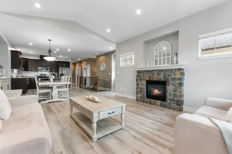 2 46238 STRATHCONA ROAD - photo 3 of 33