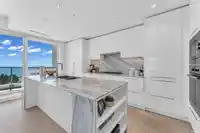 1106 1500 MARTIN STREET - thumbnail 5