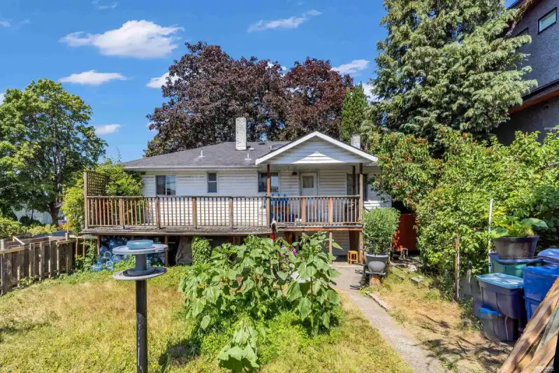 3822 KINCAID STREET - photo 1 of 26