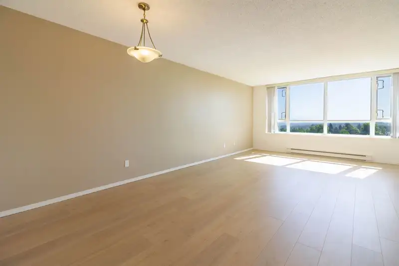 907 6055 NELSON AVENUE - photo 3 of 40