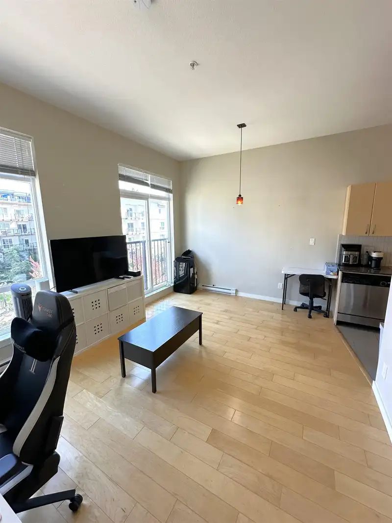 505 13728 108 AVENUE - photo 4 of 24