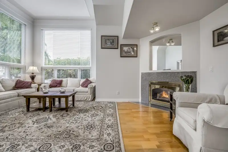 1575 SPYGLASS CRESCENT - photo 3 of 30