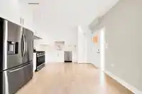 3128 KINGS AVENUE - thumbnail 4