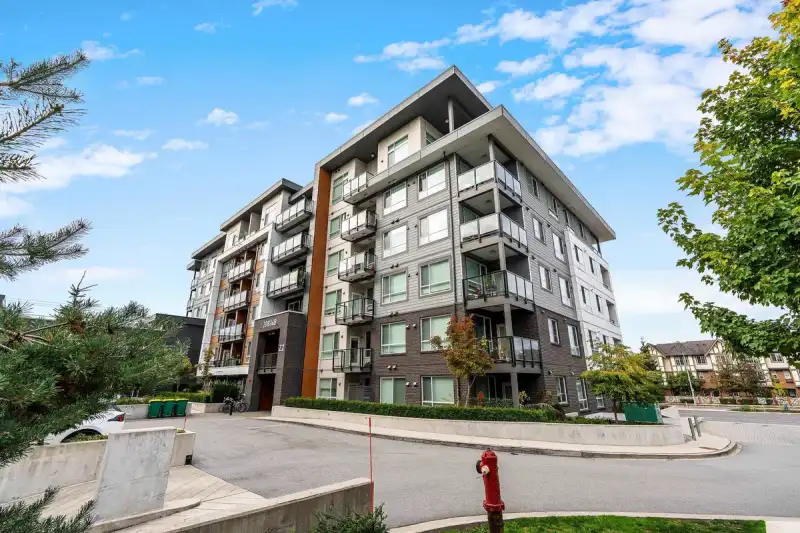 B118 20834 80 AVENUE - photo 1 of 23