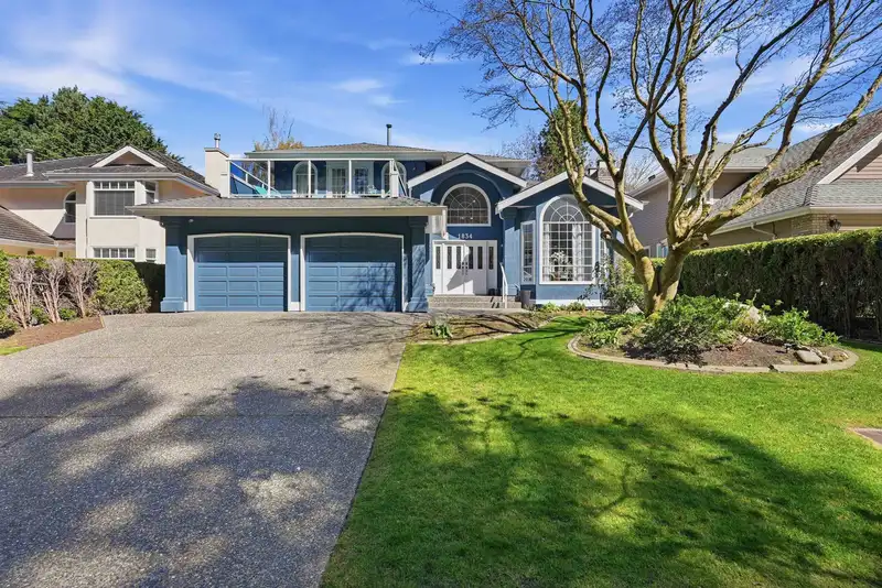 1834 OCEAN PARK ROAD - photo 2 of 25