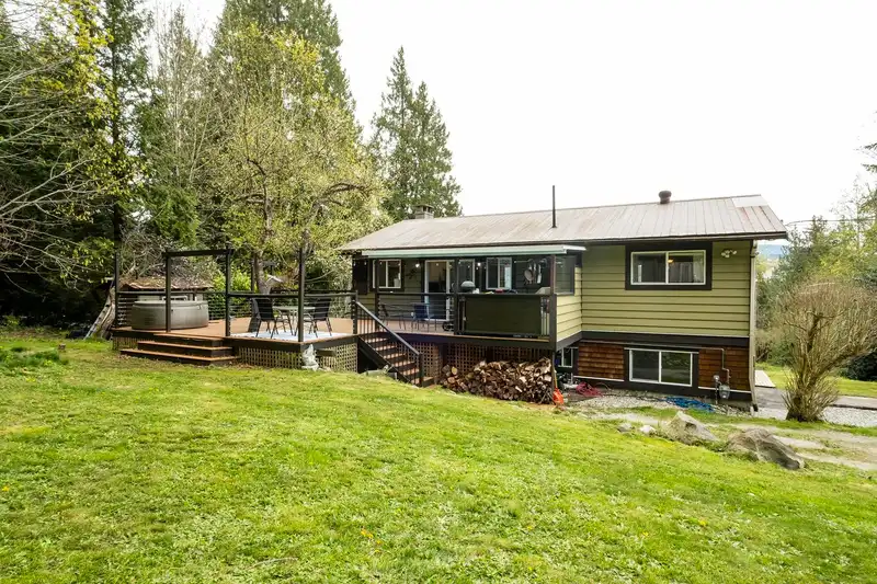 5930 SHOAL WAY - photo 2 of 40