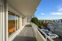 203 1730 DUCHESS AVENUE - thumbnail 16