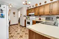 7615 LAWRENCE DRIVE - thumbnail 16