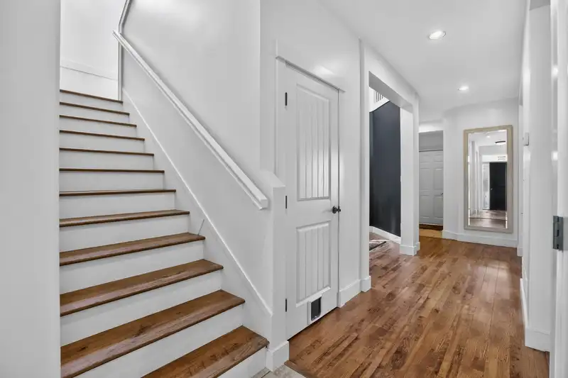 19289 69 AVENUE - photo 3 of 39