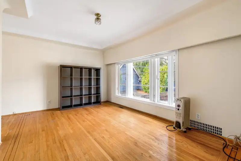 1441 W 49TH AVENUE - photo 4 of 36
