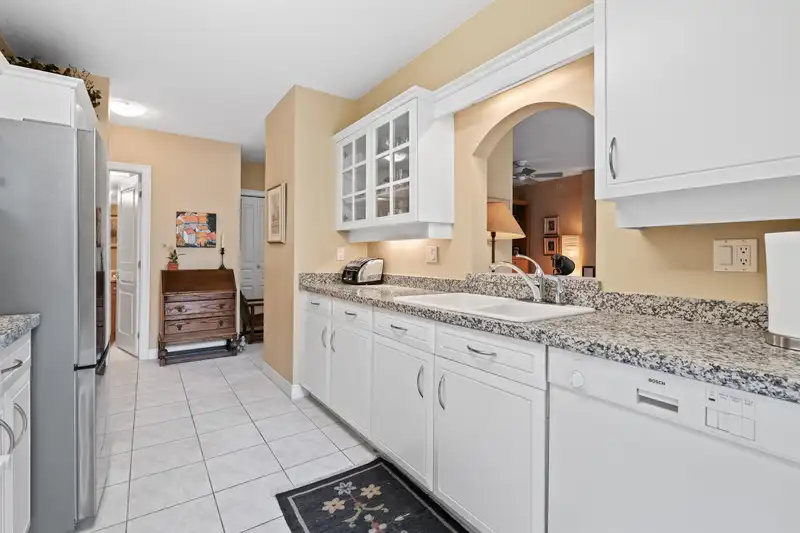 302 588 16TH STREET - photo 2 of 34