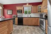 9023 207A STREET - thumbnail 5