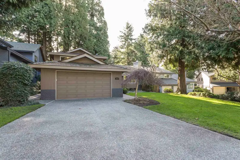 12688 18A AVENUE - photo 1 of 40