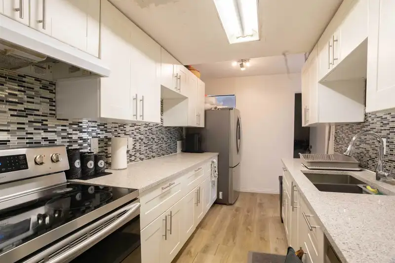 17 27044 32 AVENUE - photo 4 of 11