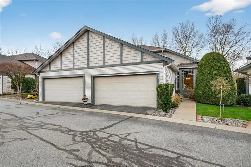 139 9012 WALNUT GROVE DRIVE - photo 1 of 40