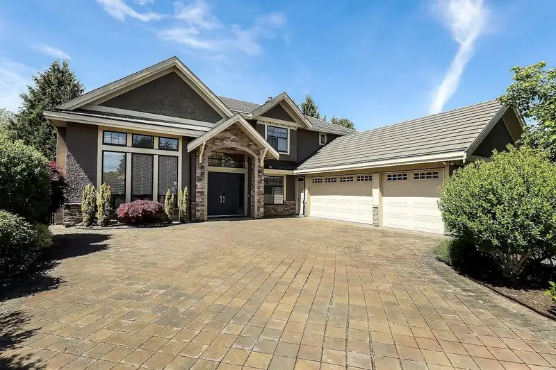 8151 DALEMORE ROAD - photo 2 of 40