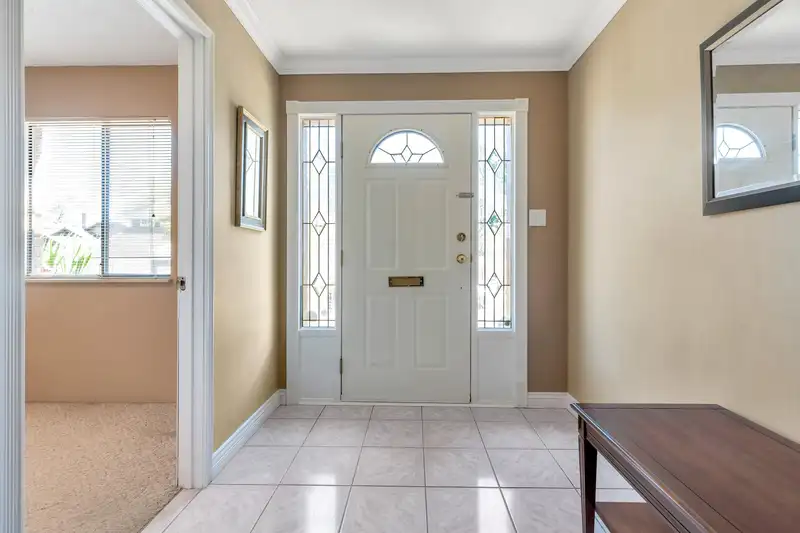 10981 63 AVENUE - photo 3 of 40