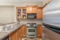 36 7388 MACPHERSON AVENUE - thumbnail 12