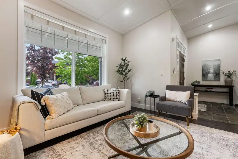 16018 80A AVENUE - photo 3 of 40