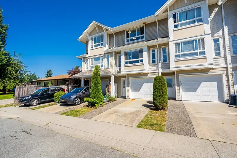 14 5255 201A STREET - photo 3 of 30