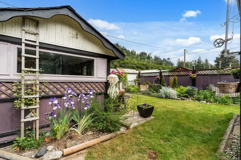 5 46484 CHILLIWACK LAKE ROAD - photo 4 of 40