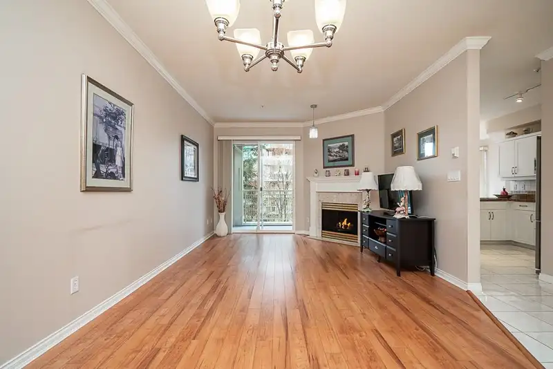 313 3098 GUILDFORD WAY - photo 1 of 40