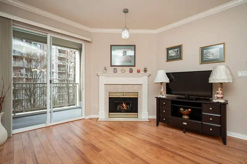 313 3098 GUILDFORD WAY - photo 2 of 40