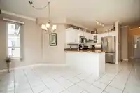 313 3098 GUILDFORD WAY - thumbnail 8