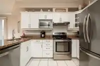 313 3098 GUILDFORD WAY - thumbnail 10
