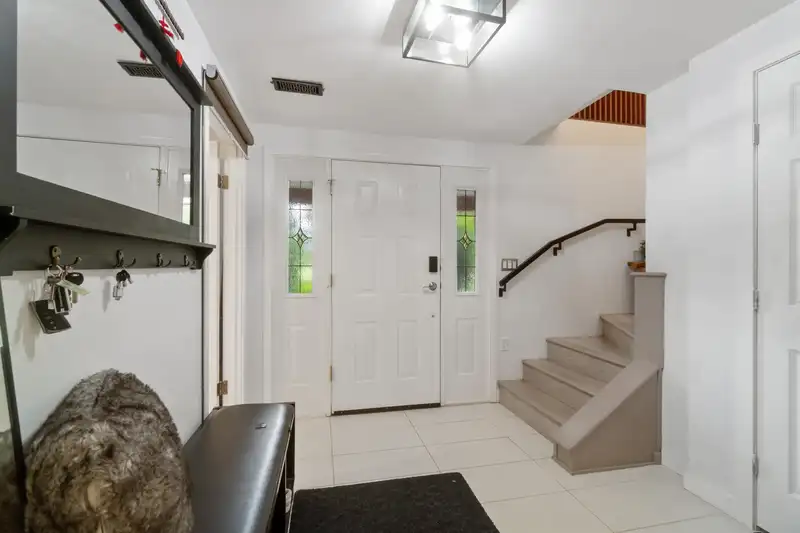 309 GLOUCESTER COURT - photo 2 of 40