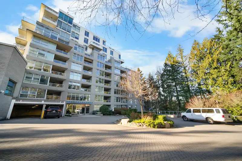 409 9232 UNIVERSITY CRESCENT - photo 1 of 27